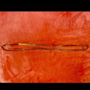 gold chain. barley worn.